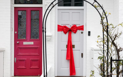 10 Decorative Items to Make Your Front Door Stand Out